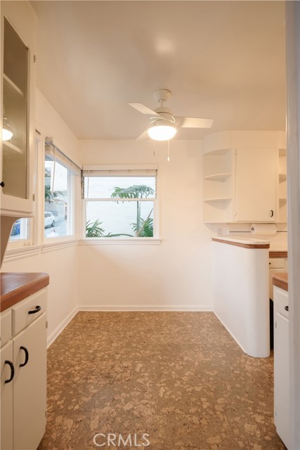 204 38th Street, Manhattan Beach, California 90266, 3 Bedrooms Bedrooms, ,2 BathroomsBathrooms,Residential,Sold,38th,SB22047945