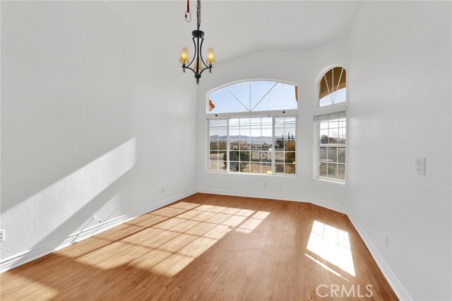 Detail Gallery Image 6 of 65 For 17412 Danbury Ave, Hesperia,  CA 92345 - 6 Beds | 3 Baths