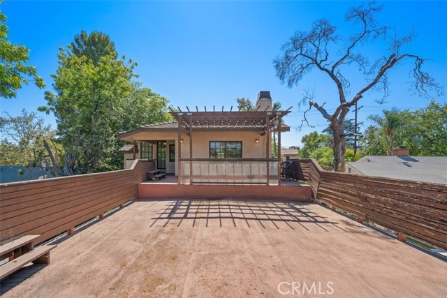 184 S Altadena Drive, Pasadena CA: https://media.crmls.org/medias/820a5cfd-1d6c-4838-86f6-4cc486248ab8.jpg