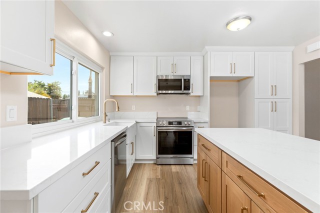 Detail Gallery Image 7 of 27 For 1692 Taylor Ave, Corona,  CA 92882 - 4 Beds | 2 Baths