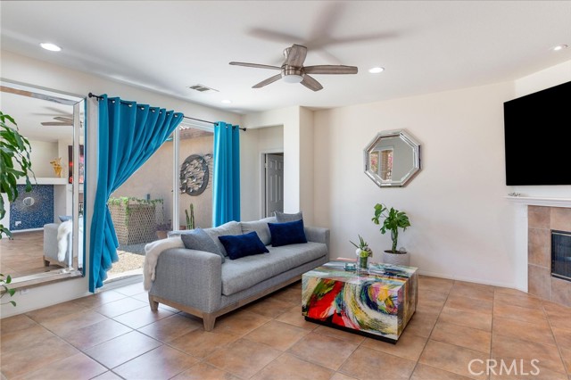 67760 Rio Vista Drive, Cathedral City CA: https://media.crmls.org/medias/820d8bf9-4d26-4a23-b9a3-01156ca9ac89.jpg