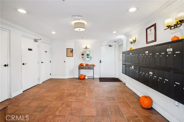 Detail Gallery Image 20 of 27 For 11162 Camarillo St #307,  –,  CA 91602 - 1 Beds | 1 Baths