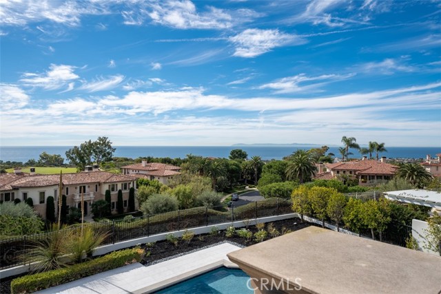 2 Gallery Place, Newport Coast CA: https://media.crmls.org/medias/820e4a40-985b-47aa-b721-9931a7acbd47.jpg