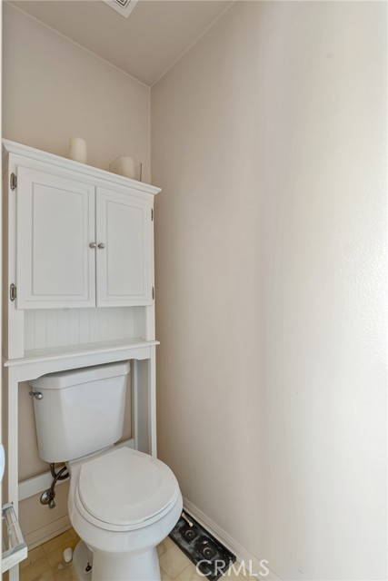 Detail Gallery Image 30 of 41 For 1070 Mandevilla Way, Corona,  CA 92879 - 3 Beds | 3/1 Baths