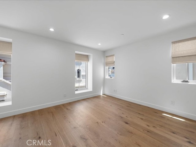 Detail Gallery Image 37 of 61 For 505 Bayview Dr, Manhattan Beach,  CA 90266 - 3 Beds | 3/1 Baths
