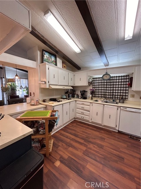 31816 Avenue E, Yucaipa CA: https://media.crmls.org/medias/820e91dd-8c07-40ae-b69f-9e4847ab15cb.jpg