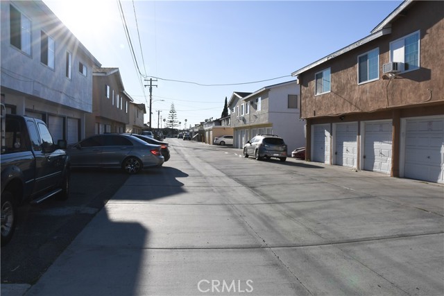 Detail Gallery Image 30 of 38 For 994 Valencia #108,  Costa Mesa,  CA 92626 - 1 Beds | 1 Baths