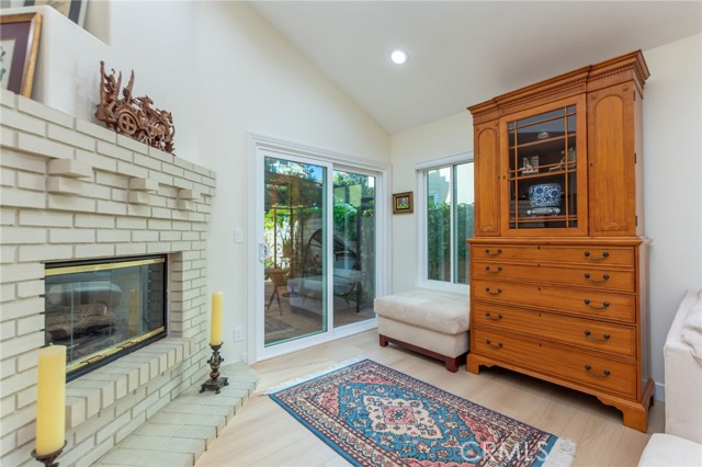 Detail Gallery Image 9 of 50 For 15535 Mallory Ct, Moorpark,  CA 93021 - 4 Beds | 2/1 Baths