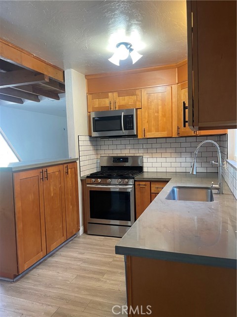 Detail Gallery Image 5 of 37 For 29392 Lake View, Cedar Glen,  CA 92321 - 3 Beds | 2 Baths