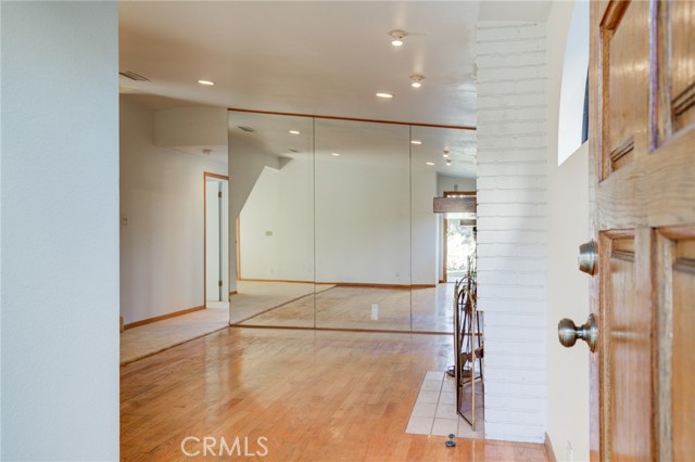 693 19th Street, Manhattan Beach, California 90266, 5 Bedrooms Bedrooms, ,1 BathroomBathrooms,Residential,Sold,19th,SB21194757