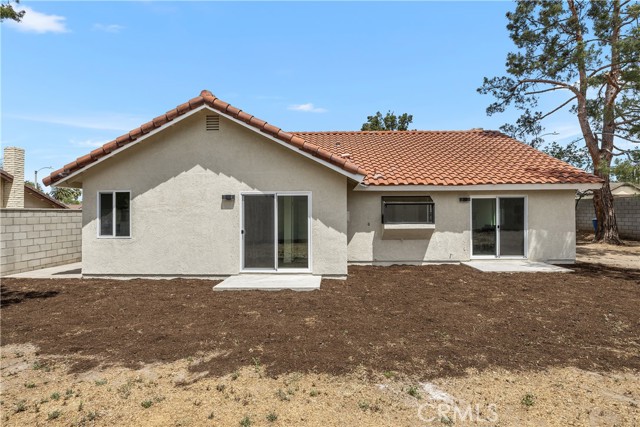 1348 Sandia Street, Corona CA: https://media.crmls.org/medias/82109f0c-ef2a-4ca4-a67b-f17b3cc52279.jpg