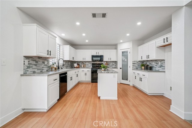 Detail Gallery Image 16 of 65 For 3796 Auburn Ridge, Perris,  CA 92571 - 5 Beds | 3/1 Baths