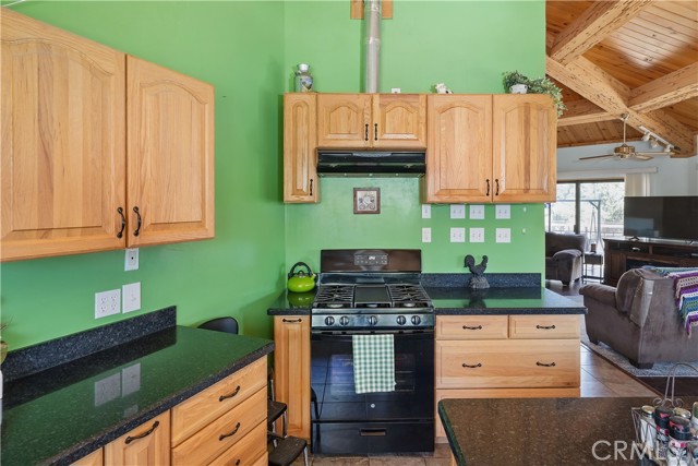 Detail Gallery Image 8 of 57 For 1132 Hut Ct, Frazier Park,  CA 93225 - 3 Beds | 3 Baths