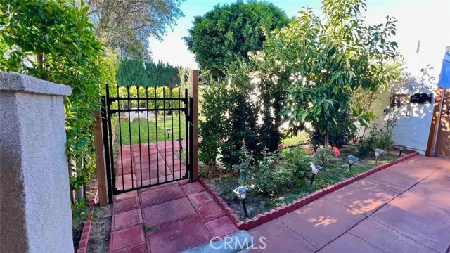 7950 Capistrano Avenue, West Hills CA: https://media.crmls.org/medias/8210e0d3-bc19-42c5-a803-fa045525c583.jpg