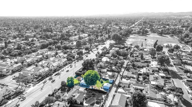 Detail Gallery Image 5 of 25 For 8621 Winnetka, Winnetka,  CA 91306 - 4 Beds | 2 Baths