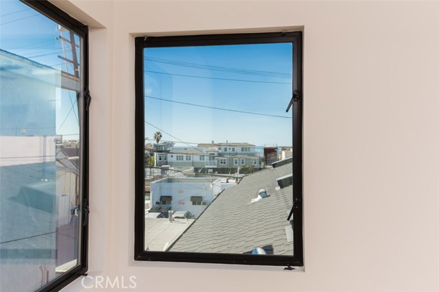 821 Manhattan Avenue, Hermosa Beach, California 90254, ,Residential Income,Sold,Manhattan,SB17211293