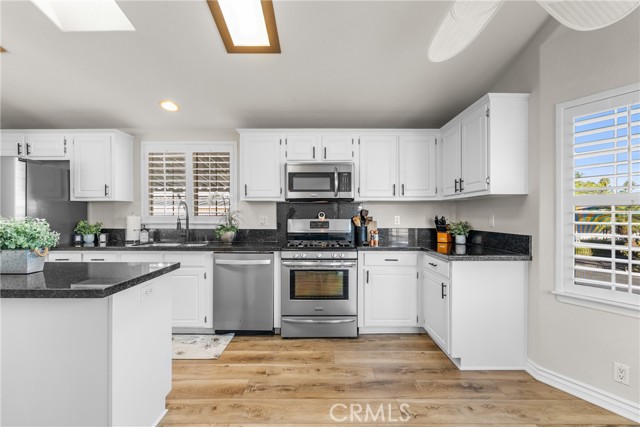 Detail Gallery Image 10 of 41 For 24001 Muirlands #352,  Lake Forest,  CA 92630 - 3 Beds | 2 Baths