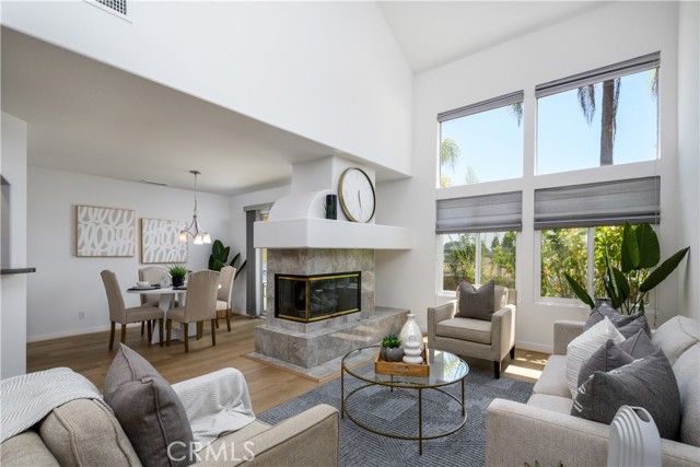 Detail Gallery Image 3 of 31 For 17 via Athena, Aliso Viejo,  CA 92656 - 2 Beds | 2/1 Baths