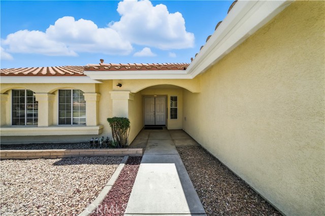 Detail Gallery Image 3 of 45 For 2229 Garland Way, Hemet,  CA 92545 - 3 Beds | 2 Baths