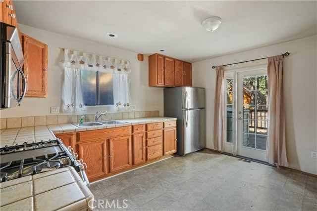 Detail Gallery Image 14 of 35 For 259 Maple Ln, Sugarloaf,  CA 92386 - 2 Beds | 2 Baths