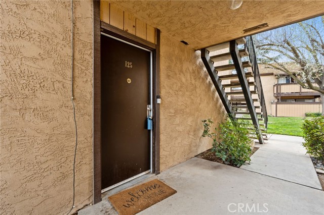 Detail Gallery Image 2 of 21 For 1550 W Ashlan #125,  Fresno,  CA 93705 - 1 Beds | 1 Baths