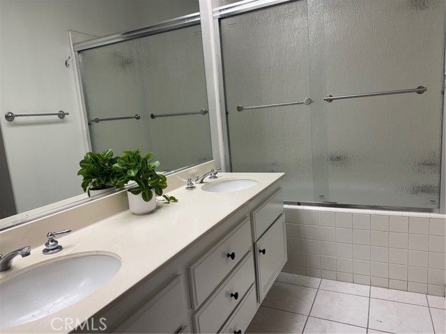 Detail Gallery Image 6 of 8 For 13440 Savanna, Tustin,  CA 92782 - 3 Beds | 2 Baths