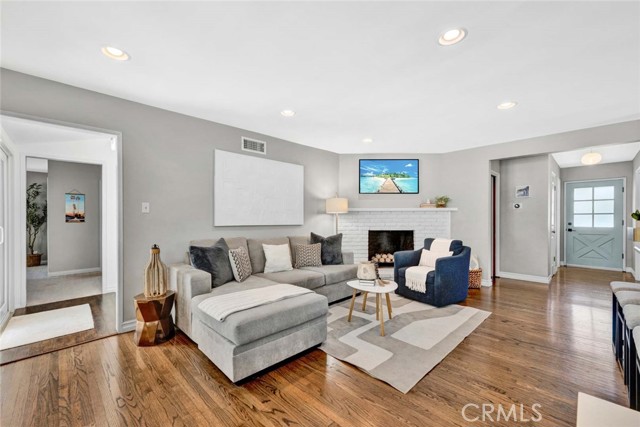 Detail Gallery Image 9 of 35 For 1402 E Rose Ave, Orange,  CA 92867 - 5 Beds | 3 Baths