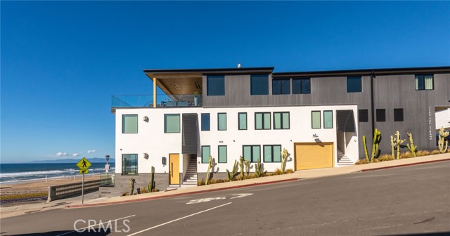 Detail Gallery Image 1 of 53 For 2200 the Strand a,  Manhattan Beach,  CA 90266 - 2 Beds | 2 Baths