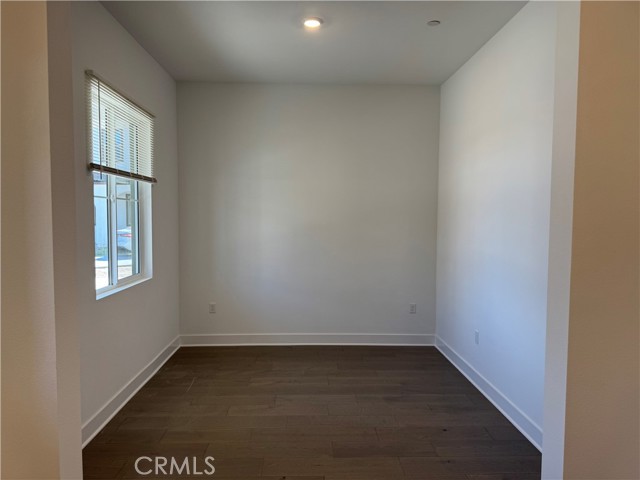 Detail Gallery Image 4 of 28 For 114 Pansy, Irvine,  CA 92618 - 5 Beds | 5 Baths