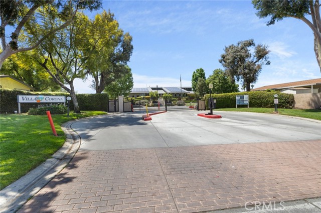 1550 Rimpau Avenue, Corona CA: https://media.crmls.org/medias/821948e0-b5d3-43a2-b793-57f067b9fd29.jpg