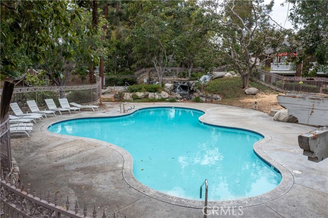 property-img