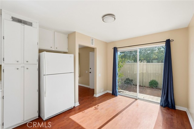 Detail Gallery Image 8 of 20 For 2201 Sonoma Ct, Thousand Oaks,  CA 91362 - 2 Beds | 1/1 Baths