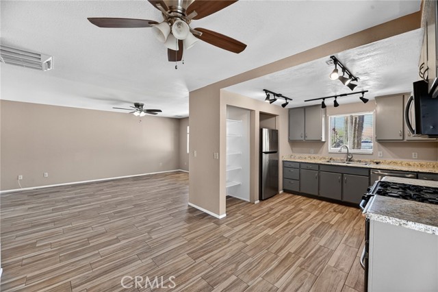 Detail Gallery Image 7 of 43 For 6243 Mojave, Twentynine Palms,  CA 92277 - 3 Beds | 2 Baths