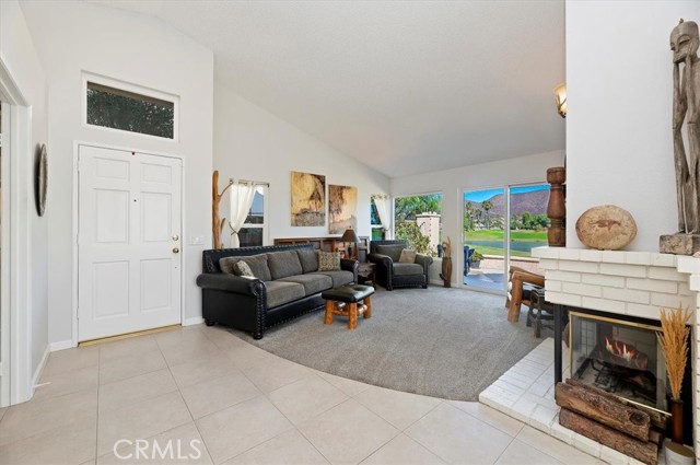 28148 Palm Villa, Menifee CA: https://media.crmls.org/medias/821acd77-ec57-48f1-b90c-813d67921bad.jpg