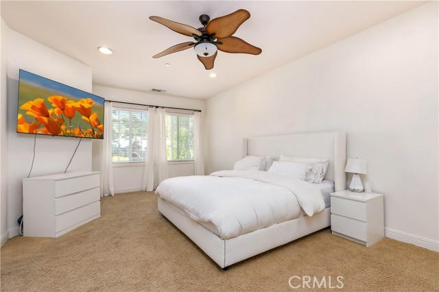 Detail Gallery Image 13 of 29 For 11629 Verona Dr, Chatsworth,  CA 91311 - 3 Beds | 3/1 Baths