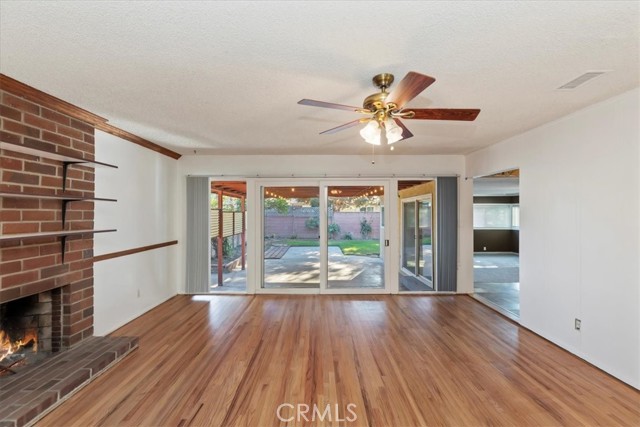 Detail Gallery Image 8 of 45 For 2122 W Harle, Anaheim,  CA 92804 - 4 Beds | 2 Baths