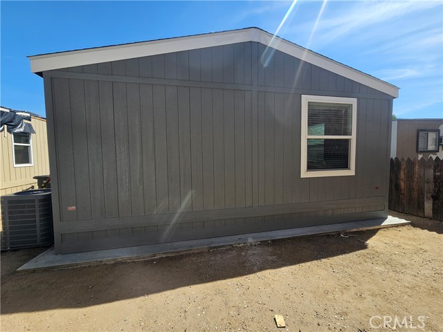 350 San Jacinto Avenue, Perris CA: https://media.crmls.org/medias/821b7db2-6f83-4447-a54f-2cd88efcbbdc.jpg