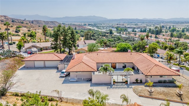 Details for 42031 San Jose Drive, San Jacinto, CA 92583