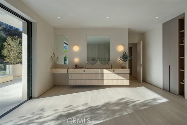 17177 Adlon Road, Encino CA: https://media.crmls.org/medias/821c0c77-9f09-4257-8747-65e22cc65fcd.jpg