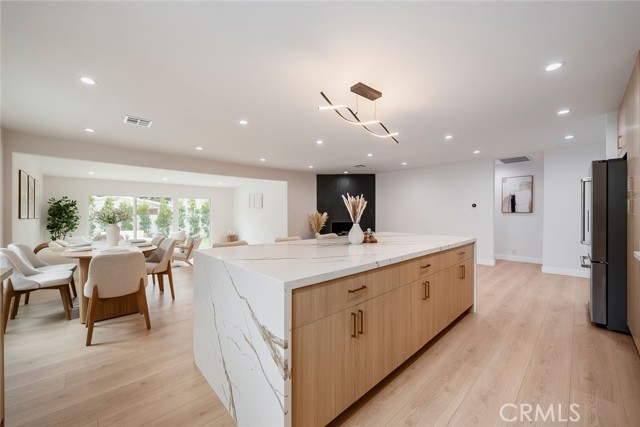 14126 Runnymede Street, Van Nuys CA: https://media.crmls.org/medias/821d0fc3-c1dd-4c8b-8236-5b9d7008abab.jpg