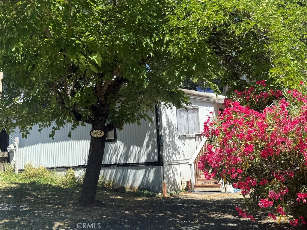 https://media.crmls.org/medias/821d6def-87e1-437b-b5c8-8a8d74bb2f71.jpg?preset=X-Large