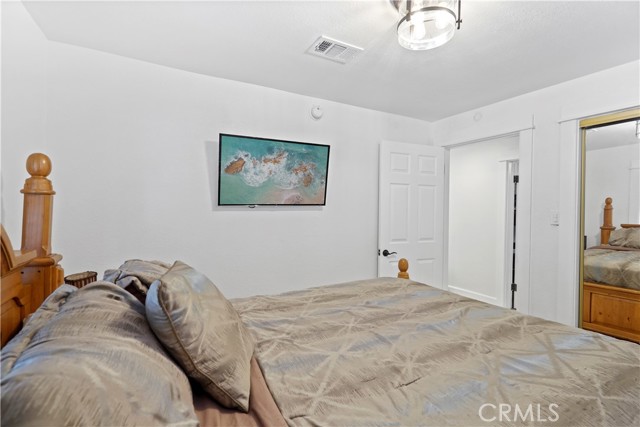 Detail Gallery Image 16 of 18 For 11751 Hortense St, Valley Village,  CA 91607 - 3 Beds | 3/1 Baths