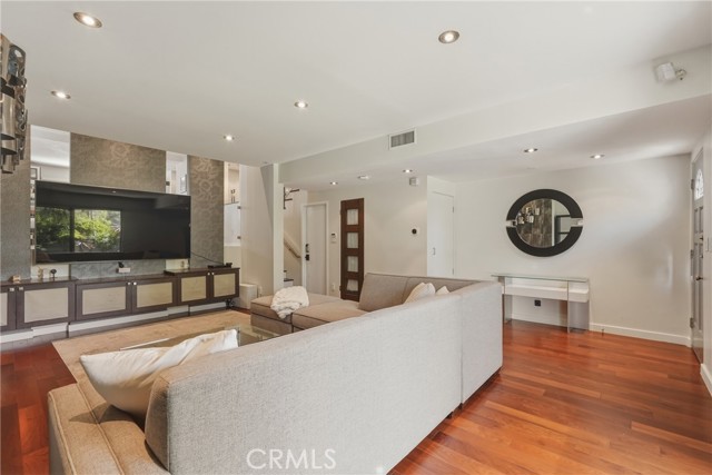 Detail Gallery Image 6 of 48 For 13231 Fiji Way #H,  Marina Del Rey,  CA 90292 - 3 Beds | 2/1 Baths