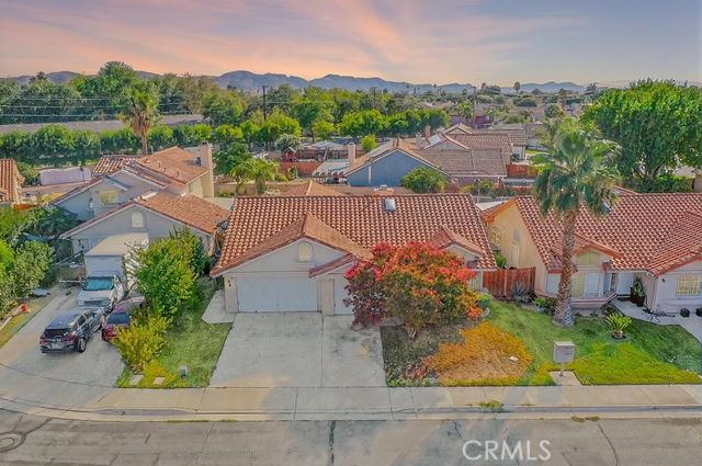 2121 Begonia Court, Hemet CA: https://media.crmls.org/medias/821ecb54-8178-4a8f-97e4-a51bf1236d74.jpg