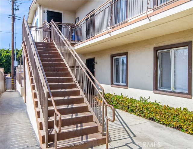 1825 Chestnut Avenue, Long Beach, California 90806, ,Multi-Family,For Sale,Chestnut,CV24203235