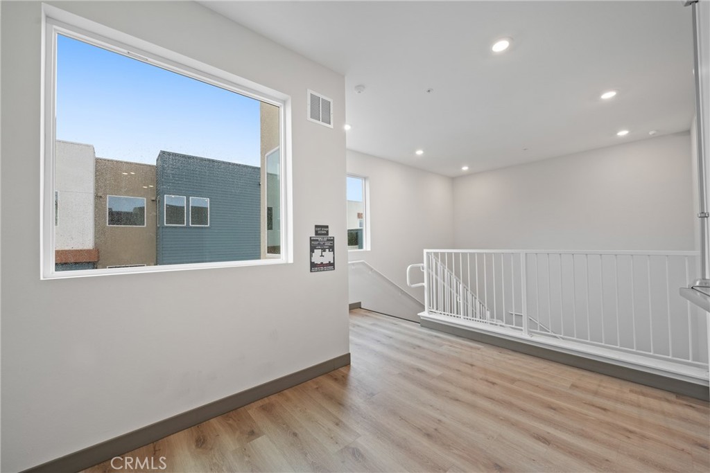 MLS #OC25029918 image #16