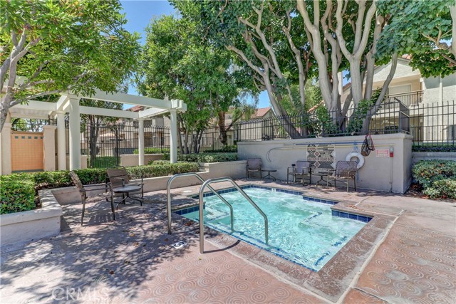 21982 Kitridge, Mission Viejo CA: https://media.crmls.org/medias/82204b45-365c-4e41-9f3d-cd25cb0a25bd.jpg