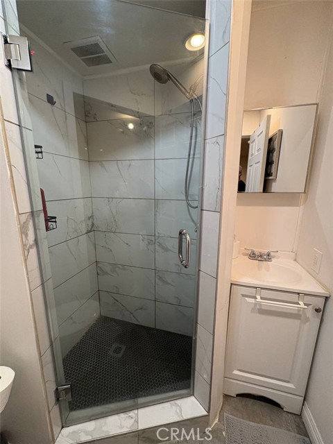 22706 criswell st, West Hills CA: https://media.crmls.org/medias/82224273-f359-43bf-bdbf-80a762c12e5c.jpg