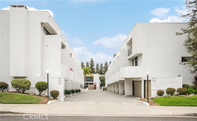 Detail Gallery Image 3 of 33 For 816 N Monterey St #14,  Alhambra,  CA 91801 - 2 Beds | 2/1 Baths