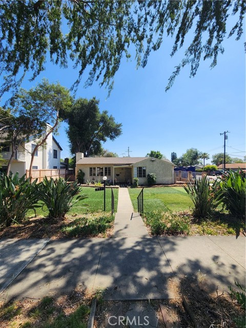 427 W 6th